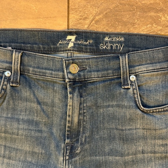 7 for All Mankind Ankle Skinny Jeans - Picture 3 of 4